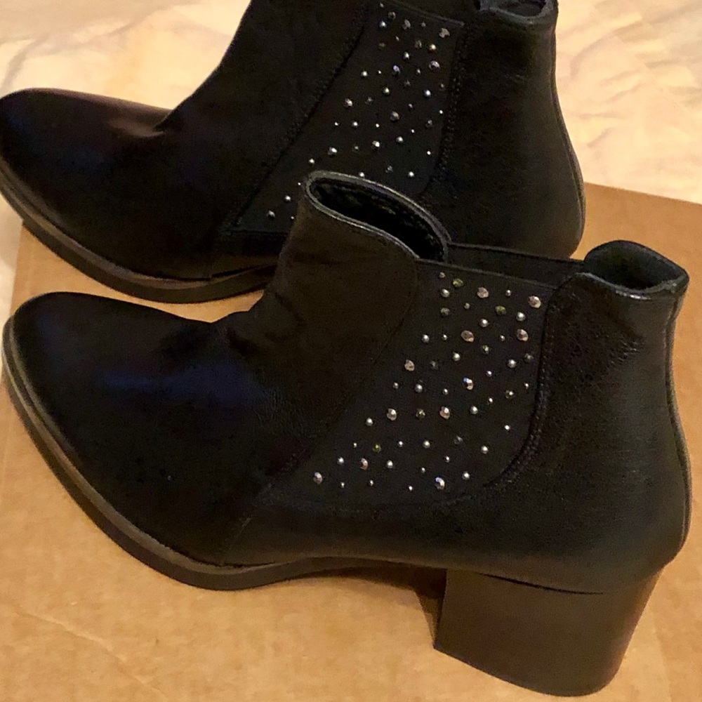 Eric Michaels leather booties.  Size 10